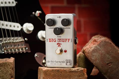 electro harmonix big muff fuzz box|ehx big muff rams head.